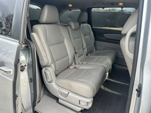Used 2015 Honda Odyssey EX-L image 12