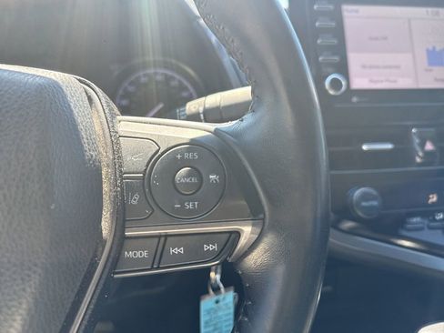 Used 2021 Toyota Camry SE image 16