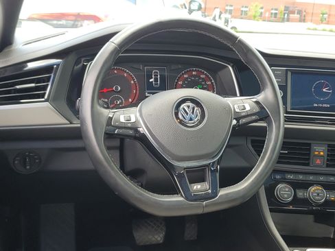Used 2019 Volkswagen Jetta R-Line w/ R-Line Cold Weather Package FWD image 10