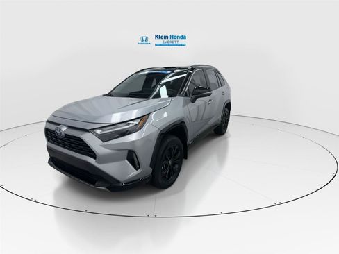 Used 2024 Toyota RAV4 XSE w/ Weather Package AWD/4WD image 6