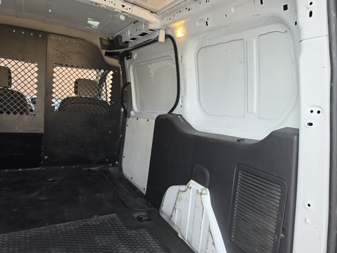 Used 2015 Ford Transit Connect XLT FWD image 12