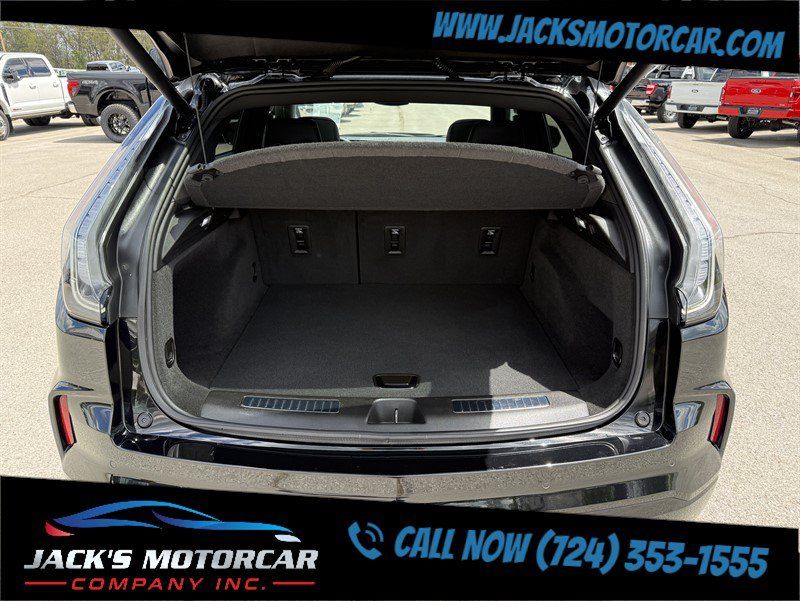 Used 2024 Cadillac XT4 Sport AWD/4WD image 13