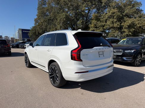 New 2026 Volvo XC90 T8 Core image 4
