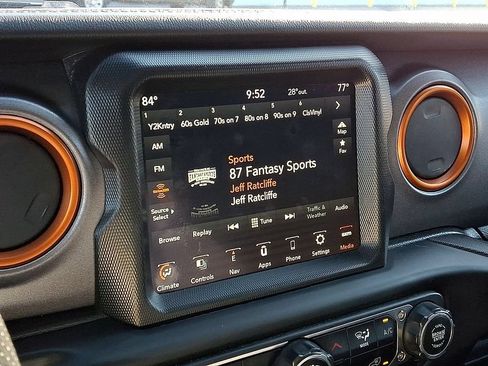 Used 2021 Jeep Gladiator Mojave AWD/4WD image 18