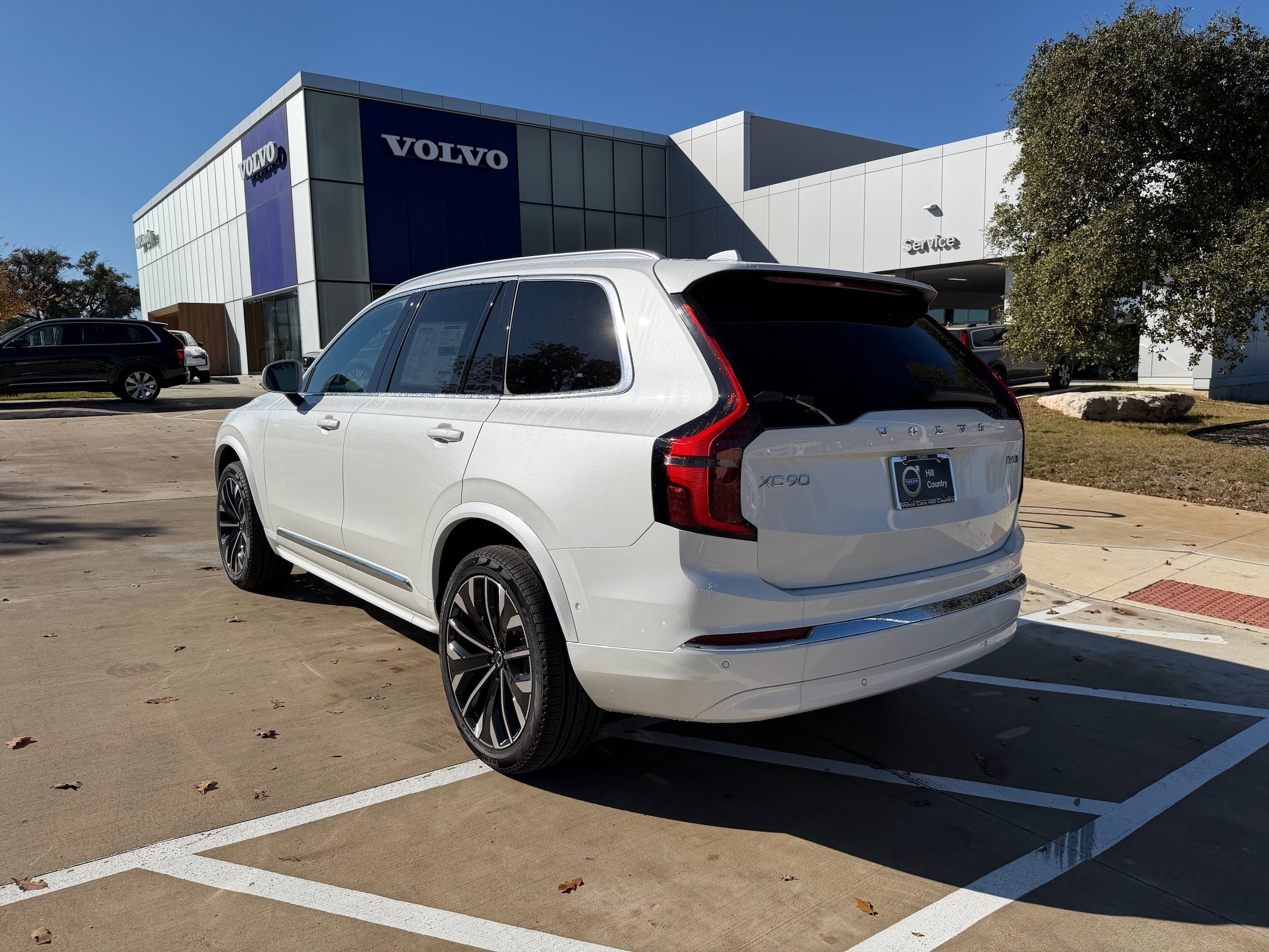 Used 2026 Volvo XC90 B6 Ultra w/ Protection Package AWD/4WD image 4