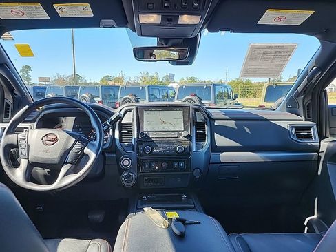 Used 2024 Nissan Titan PRO-4X w/ Pro-4x Convenience Package image 21
