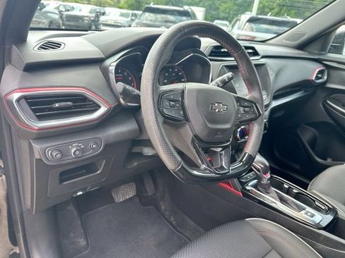 Used 2023 Chevrolet TrailBlazer RS AWD/4WD image 13