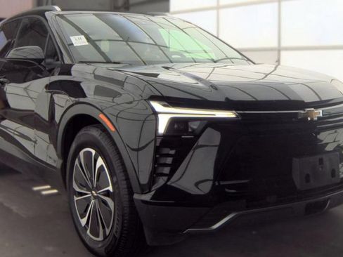 Used 2024 Chevrolet Blazer EV LT AWD/4WD image 3