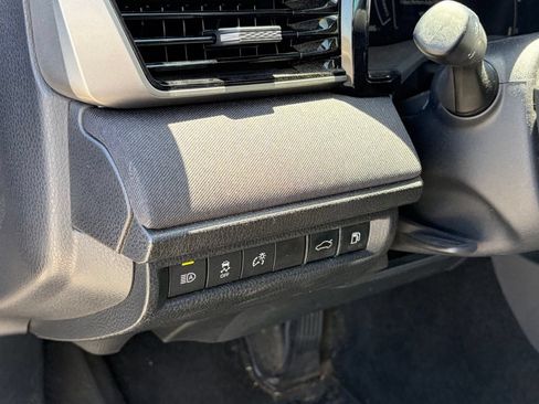 Used 2025 Toyota Camry LE FWD image 6
