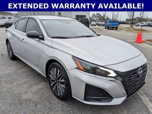 Used 2024 Nissan Altima 2.5 SV image 8