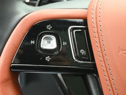 Used 2025 Lincoln Aviator Reserve w/ Equipment Group 201A image 12