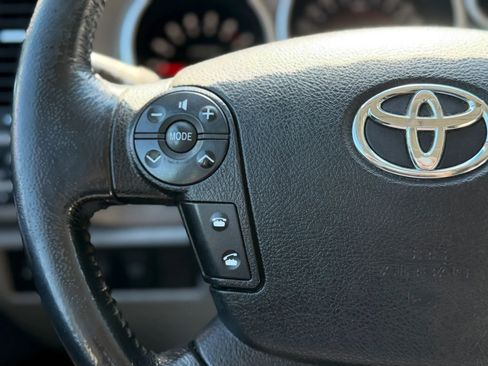 Used 2010 Toyota Tundra Limited RWD image 31