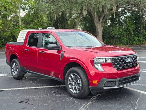 Certified 2025 Ford Maverick XLT FWD image 14