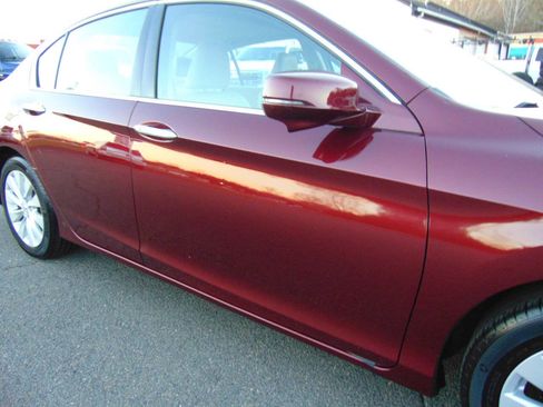 Used 2013 Honda Accord Touring image 38