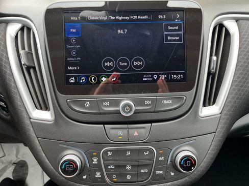 Used 2024 Chevrolet Malibu LT image 17