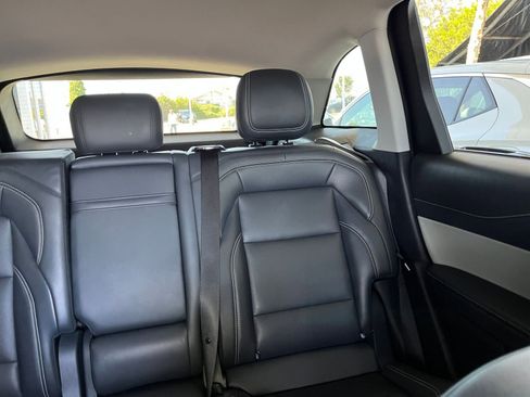 Used 2024 Lincoln Nautilus Premier image 37