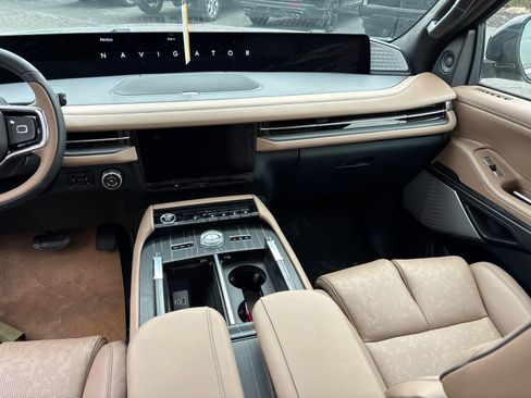 New 2026 Lincoln Navigator Black Label AWD/4WD image 31