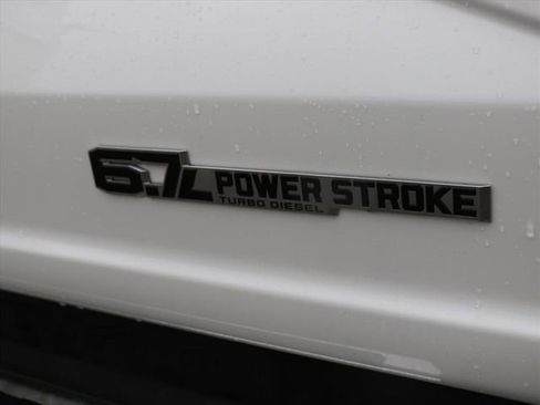 Used 2024 Ford F350 Lariat w/ Chrome Package image 10