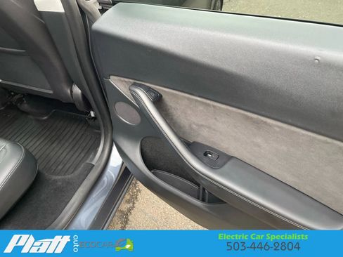 Used 2022 Tesla Model Y Performance image 44