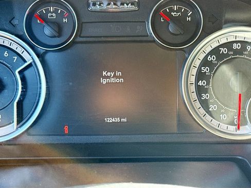 Used 2018 RAM 1500 Laramie AWD/4WD image 13