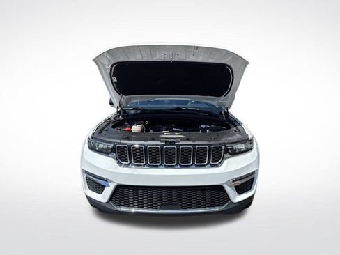 Used 2023 Jeep Grand Cherokee Limited AWD/4WD image 21