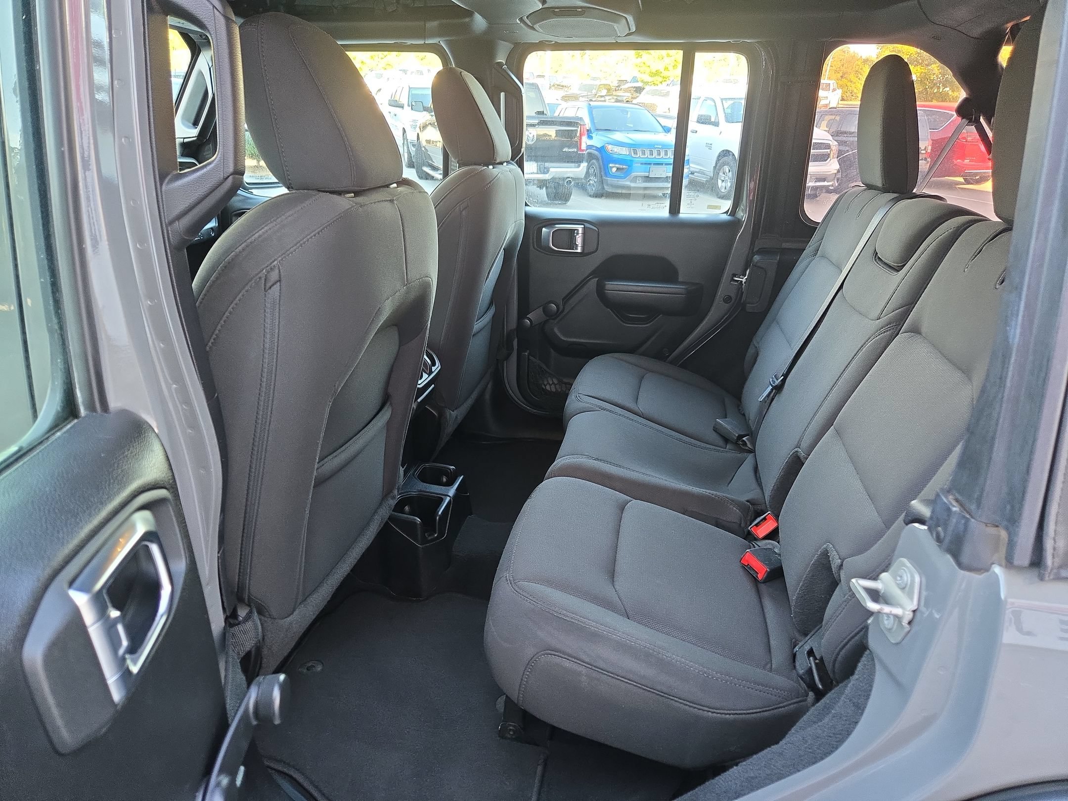 Used 2023 Jeep Wrangler Unlimited Sport AWD/4WD image 35