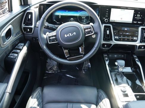 Certified 2023 Kia Sorento SX Prestige AWD/4WD image 21