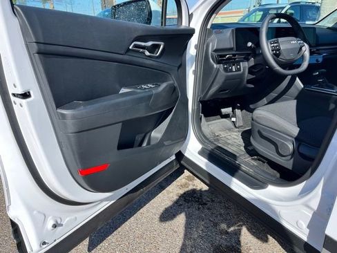 New 2026 Kia Sportage LX FWD image 15