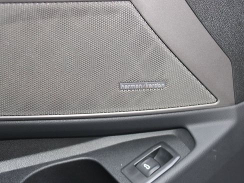 Used 2026 BMW 330i Sedan w/ M Sport Package image 23