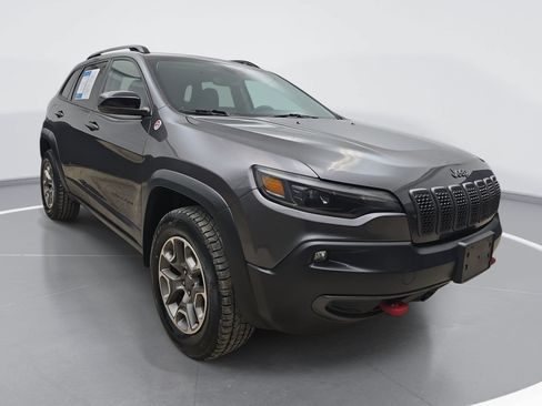 Used 2022 Jeep Cherokee Trailhawk w/ Comfort/Convenience Group AWD/4WD image 2