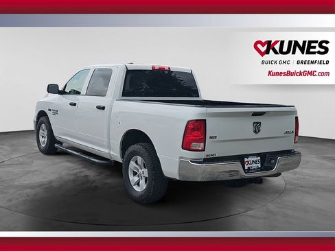 Used 2022 RAM 1500 Classic SLT AWD/4WD image 8