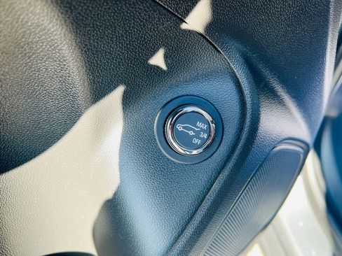 Used 2025 Buick Encore GX Preferred image 17