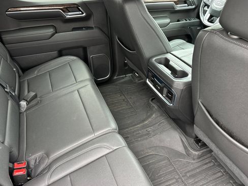 Used 2022 GMC Sierra 1500 Elevation w/ Elevation Premium Package image 18