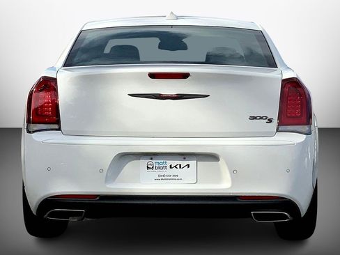 Used 2022 Chrysler 300 S image 6