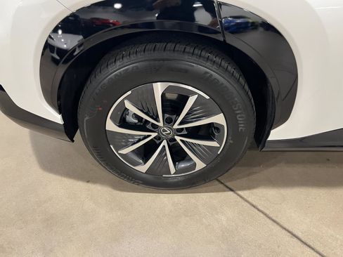 Used 2025 Lexus RZ 450e image 42