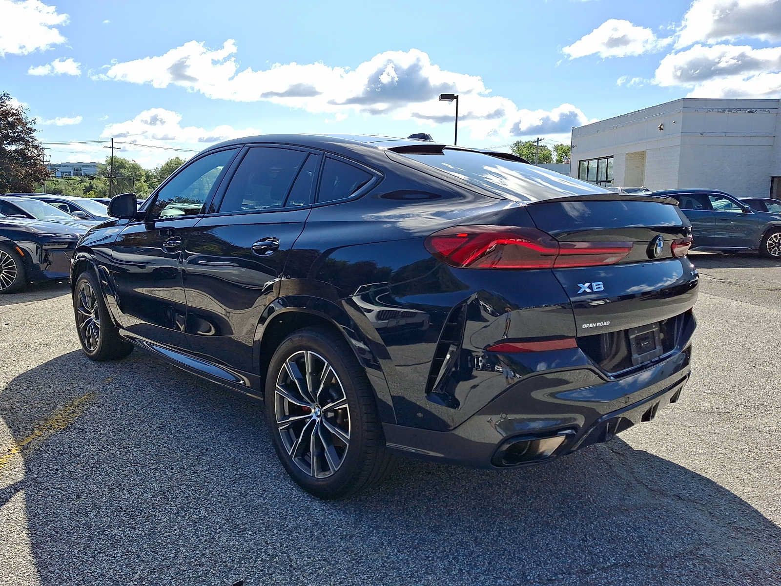 Used 2024 BMW X6 xDrive40i w/ Executive Package AWD/4WD image 4