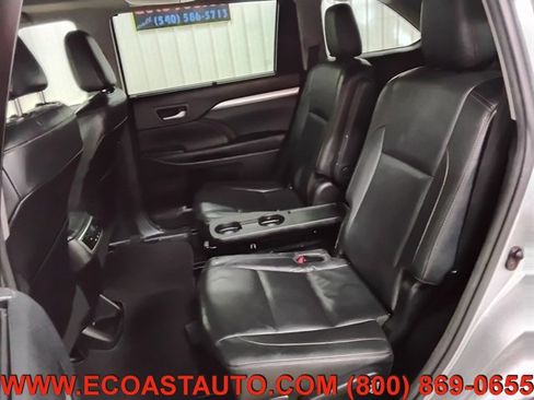 Used 2017 Toyota Highlander XLE image 13