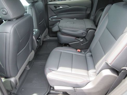 New 2026 Chevrolet Traverse Z71 w/ Driver Confidence Package AWD/4WD image 14