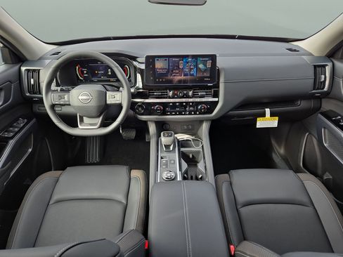 New 2026 Nissan Pathfinder SL image 12