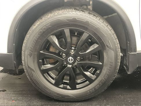 Used 2020 Nissan Rogue S AWD/4WD image 24