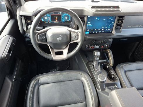 Certified 2025 Ford Bronco Badlands image 12