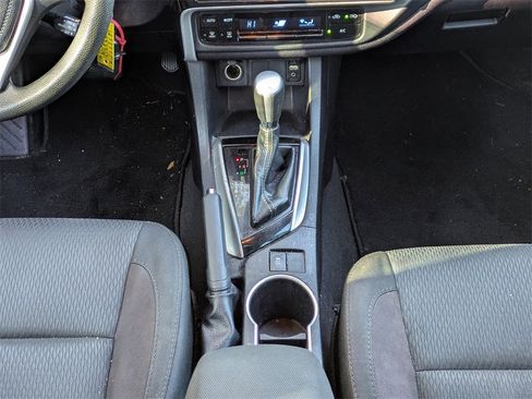 Used 2019 Toyota Corolla LE image 17