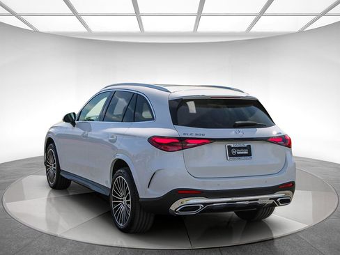 New 2026 Mercedes-Benz GLC 300 4MATIC image 2