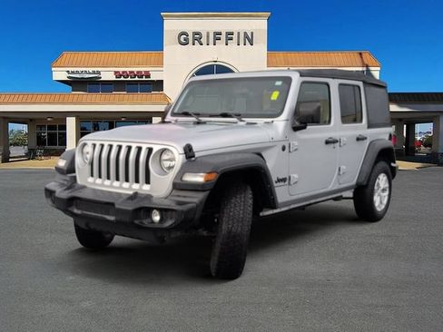 Used 2023 Jeep Wrangler Unlimited Sport AWD/4WD image 10