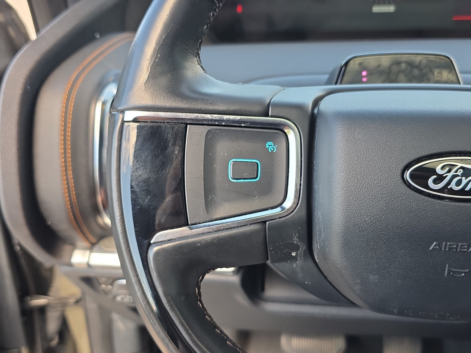 Used 2025 Ford Expedition Tremor AWD/4WD image 14