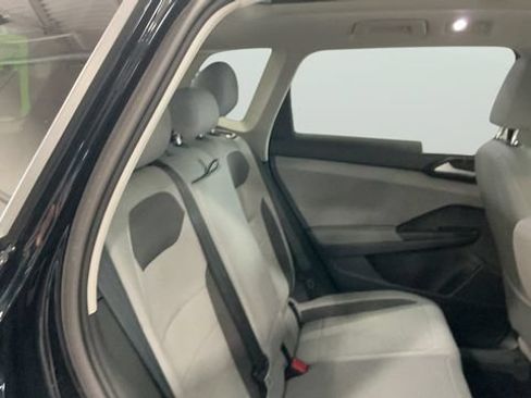 Used 2023 Volkswagen Taos SE w/ Panoramic Sunroof Package AWD/4WD image 13
