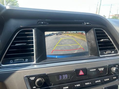 Used 2016 Hyundai Sonata SE FWD image 21