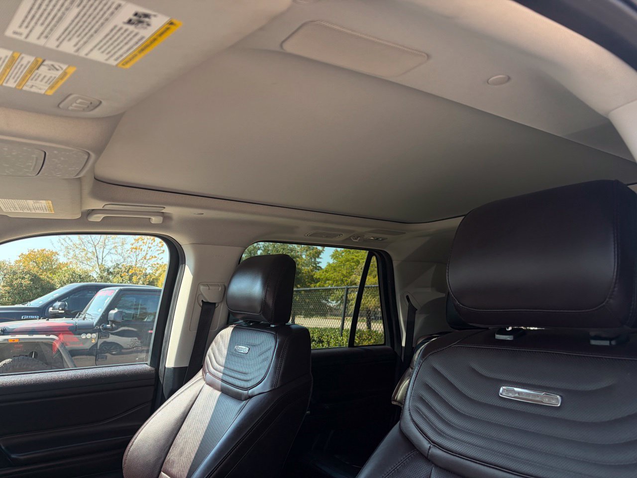 Used 2025 Ford Expedition Max Platinum w/ Platinum Ultimate Package AWD/4WD image 6