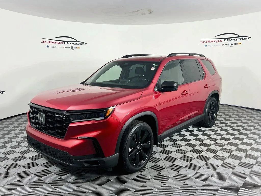 Used 2025 Honda Pilot Black Edition image 4