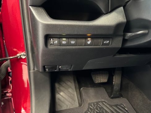 Used 2023 Toyota RAV4 XLE Premium image 41